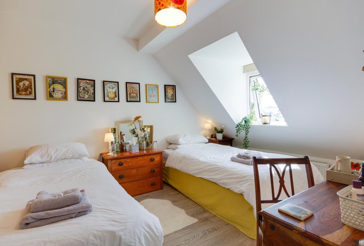 Ferienwohnung The Hidden House Stroud  Exterior foto